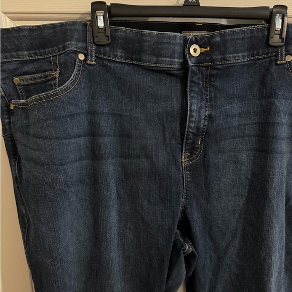 Torrid Bombshell Skinny Jean Premium Stretch Dark Wash Plus Size 30R - Picture 3 of 12